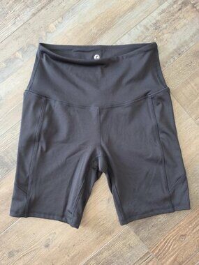 Legend black bike shorts S New gym workout athleisure